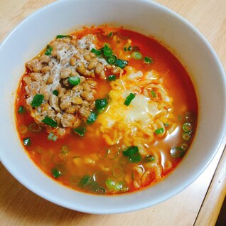 納豆チーズ辛ラーメン